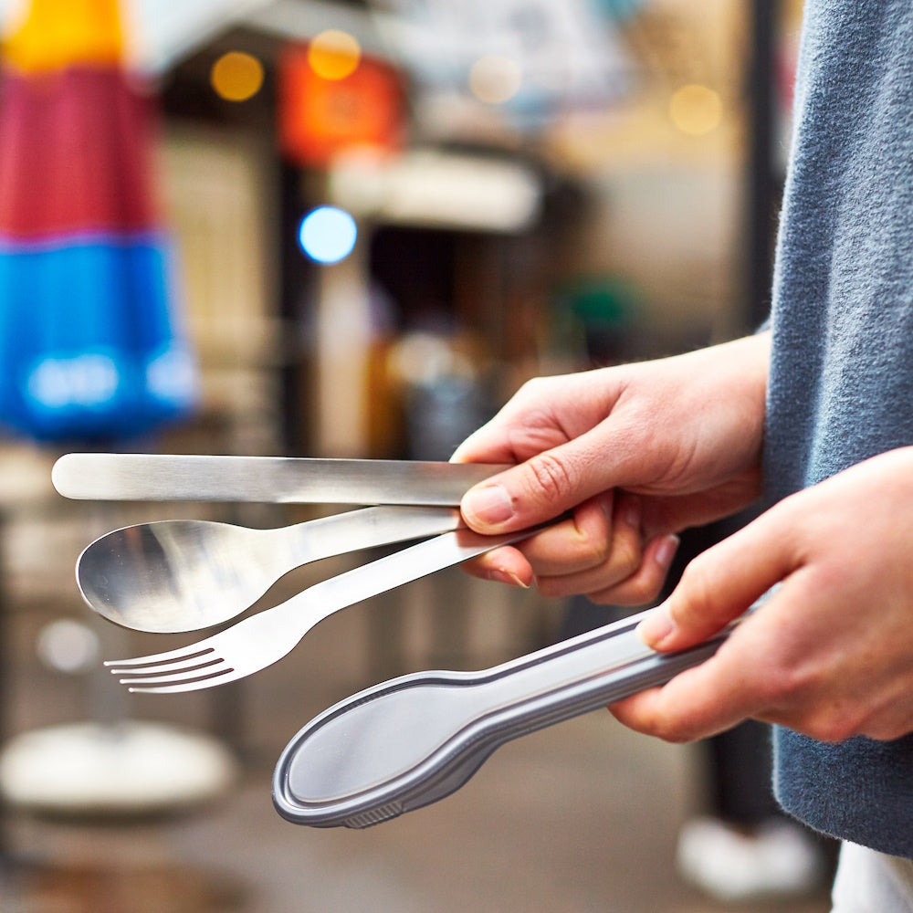 CUTLERY SET & CASE
