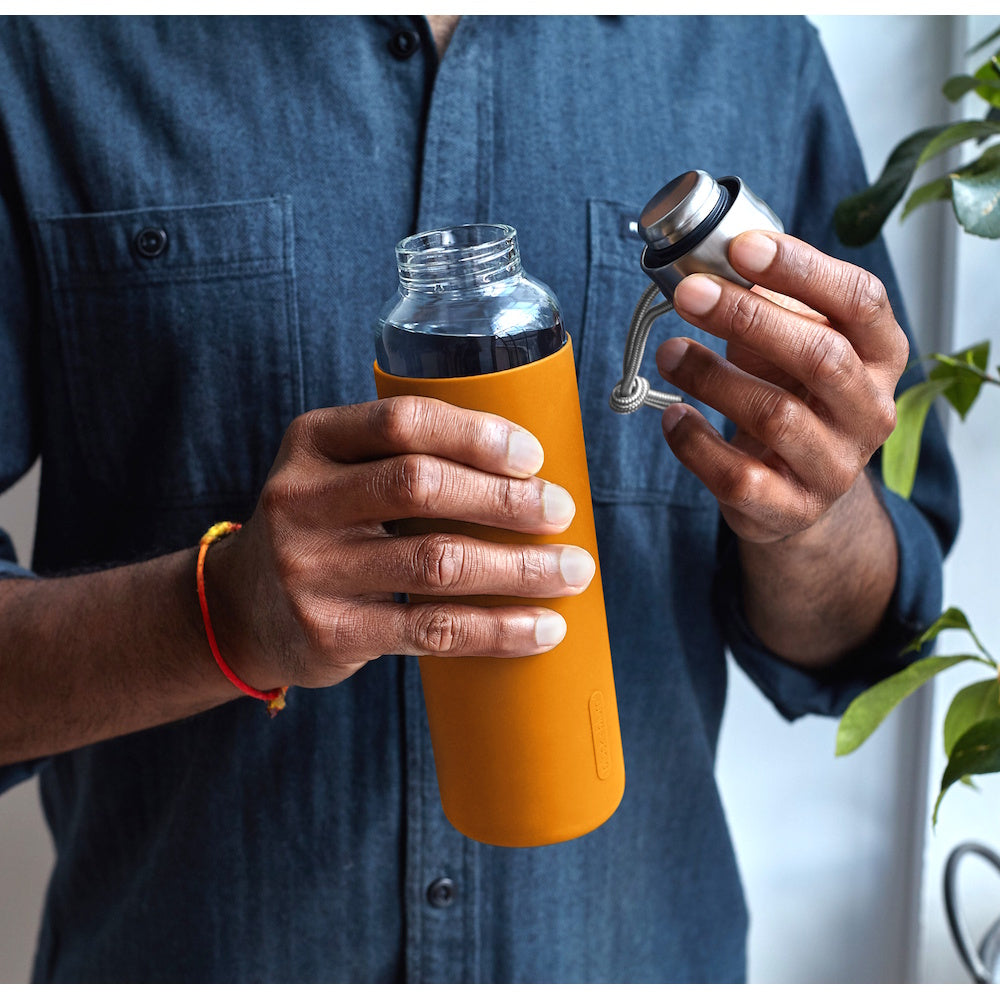 GLASS WATER BOTTLE 600ML
